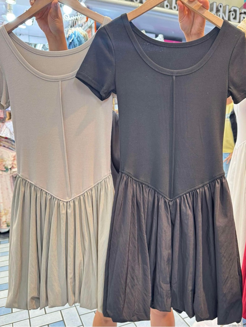 Sleeveless Zip-Front Midi Dress in Multiple Colors - Picture 8 of 8